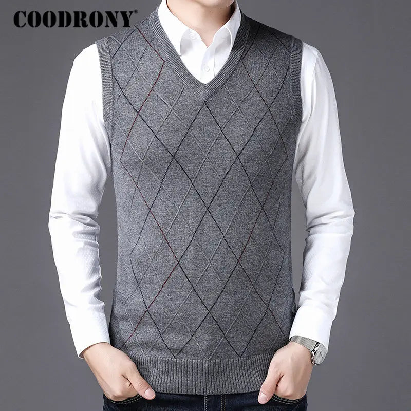 COODRONY Casual Argyle V-Neck Sleeveless Vest Men Clothes 2020 Autumn Winter New Arrival Knitted Cashmere Wool Sweater Vest 8174