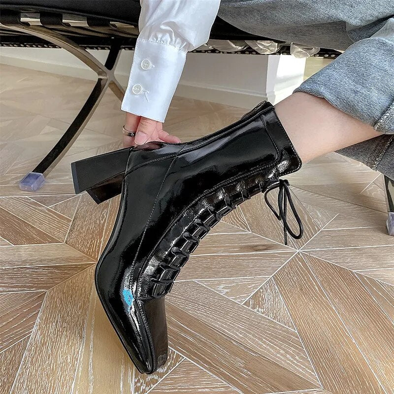 2020 New Women Leather Boots Fashion High Heels Shoes Winter Lace Up Woman ShortBoots Square Toe Ankle Boots Female Shoes Heel