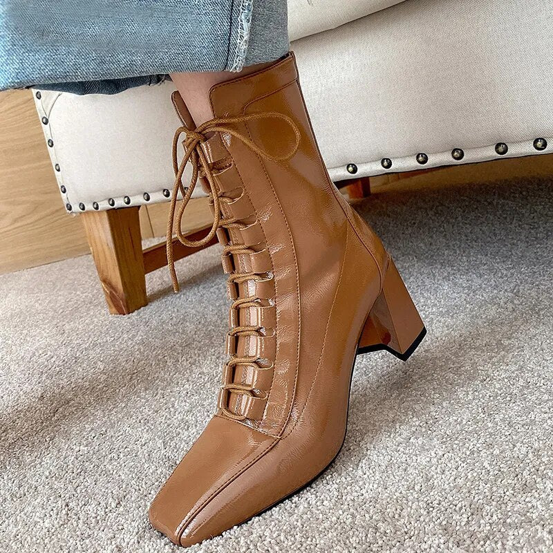 2020 New Women Leather Boots Fashion High Heels Shoes Winter Lace Up Woman ShortBoots Square Toe Ankle Boots Female Shoes Heel